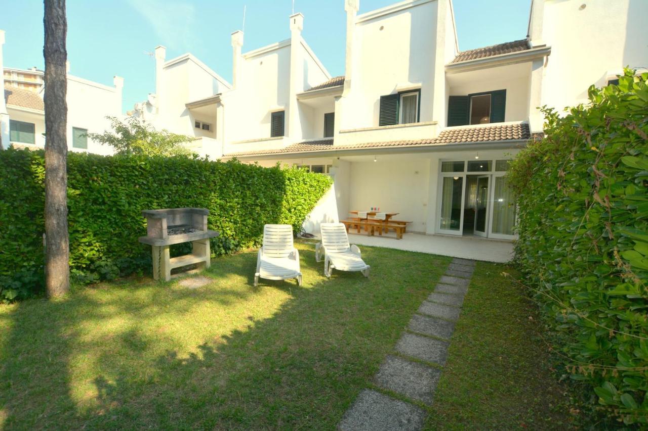 Villa A Lignano Pineta Lignano Sabbiadoro Zewnętrze zdjęcie